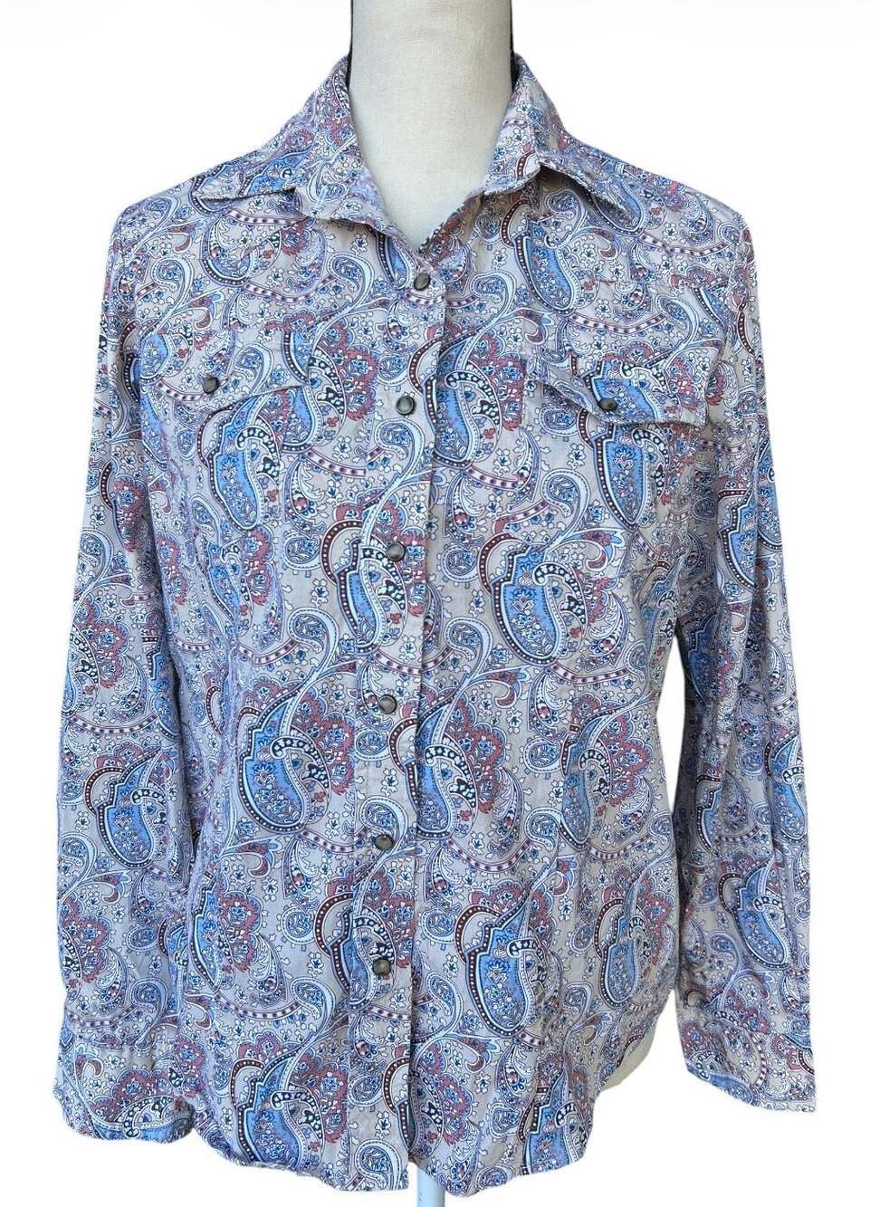 Cowgirl Legend Women's Paisley Print Snap Front Western Shirt Size M